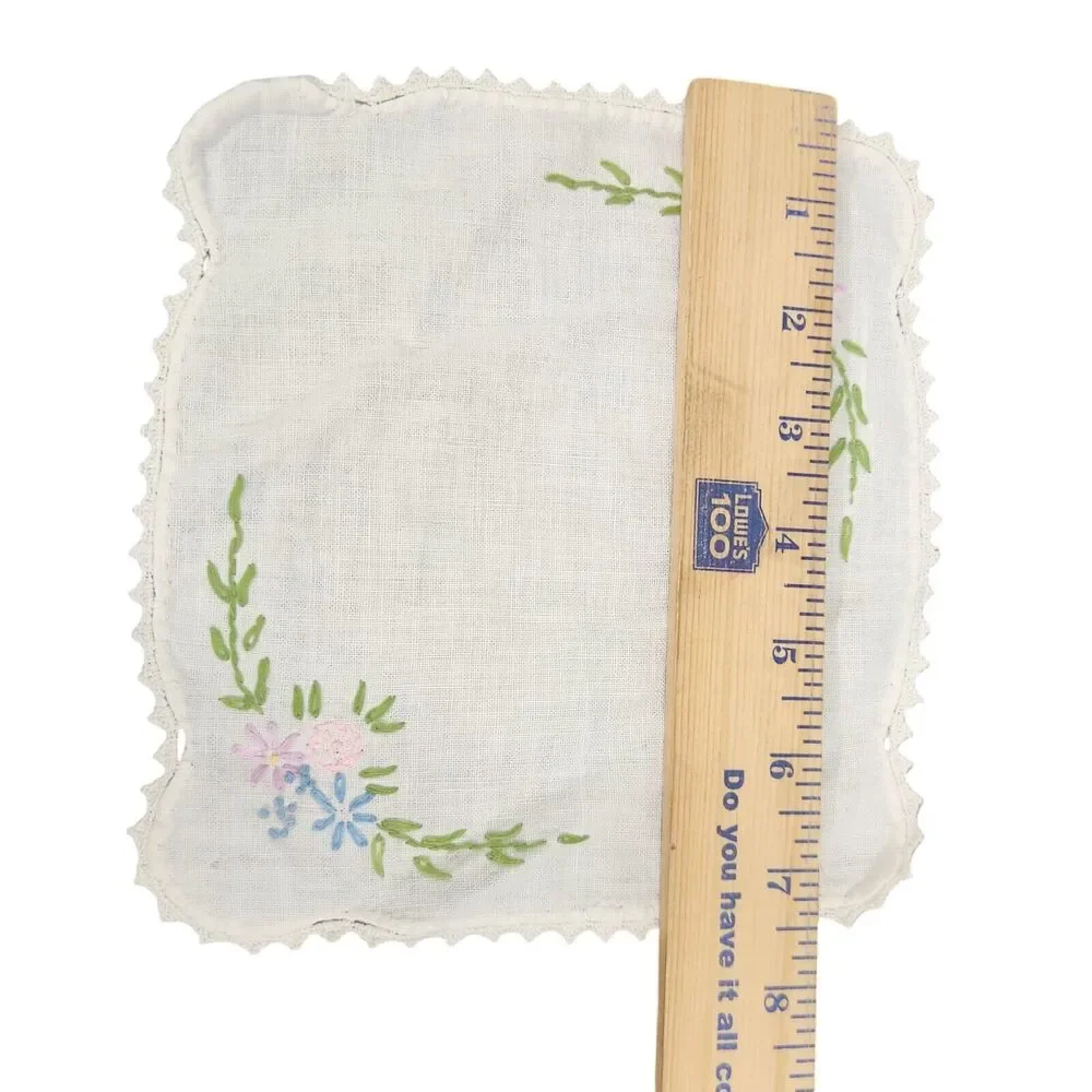 VTG SMALL TABLE RUNNER EMBROIDERED DRESSER SCARF ESTATE NEEDLEPOINT FLORAL
